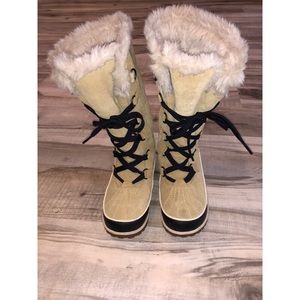 Sorel size 7 boots